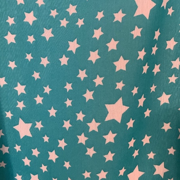 Andree by Unit Teal Star Print Blouse Large EUC - Picture 5 of 5